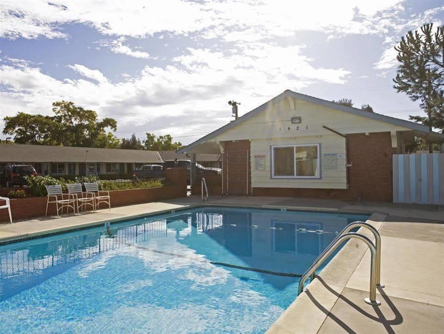 Americas Best Value Inn - Livermore Eksteriør billede